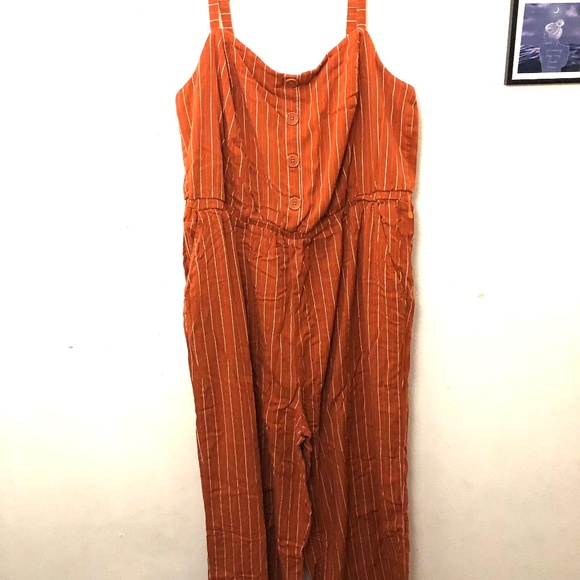 Torrid Burnt Orange with white pinstripe Romper size 2 - Picture 1 of 4